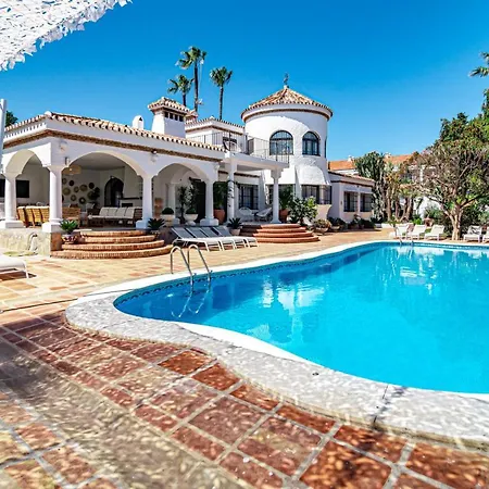 Willa Seaside Paradise With A Private Pool And Walking Distance To The