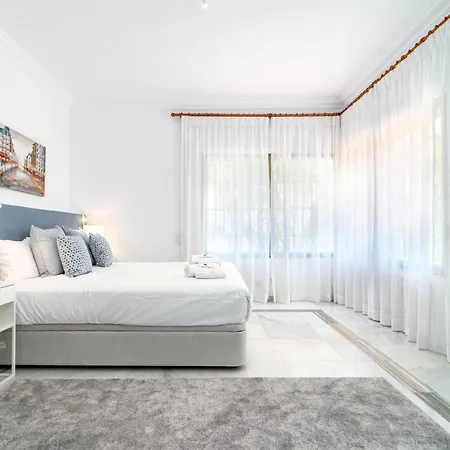 Willa Seaside Paradise With A Private Pool And Walking Distance To The Marbella