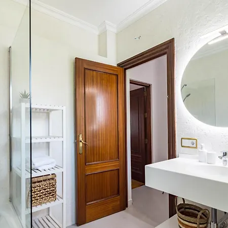Villa Seaside Paradise With A Private Pool And Walking Distance To The *