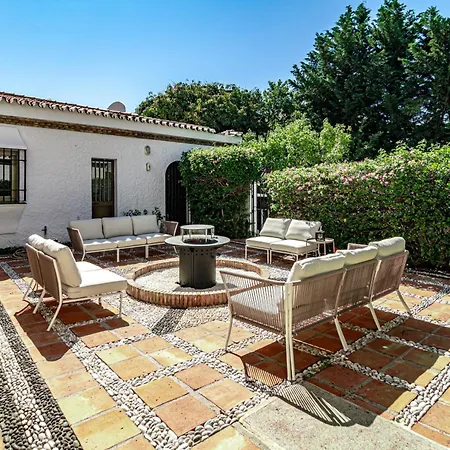 Seaside Paradise With A Private Pool And Walking Distance To The * Marbella